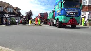 Allelys Heavy Haulage Abnormal Load Though East Sussex With Sussex Police [upl. by Ocnarf]